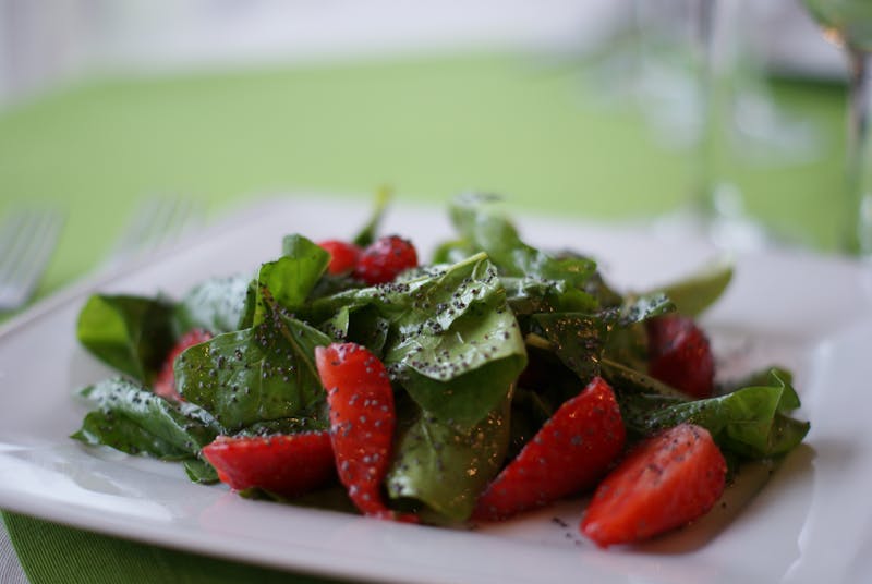 Spinach and strawberry salad with balsamic dressing